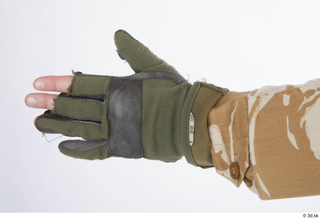 Photos Robert Watson Army Czech Paratrooper gloves hand 0005.jpg